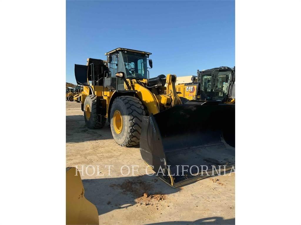 CAT 972M لوادر بعجل