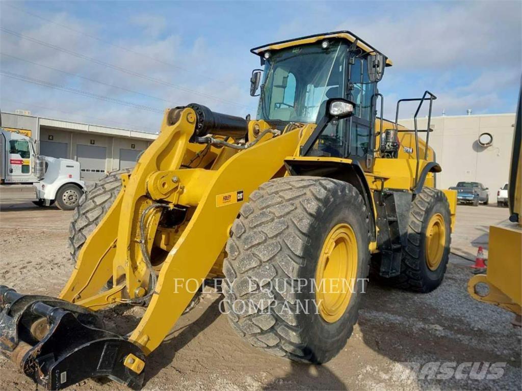 CAT 972M لوادر بعجل