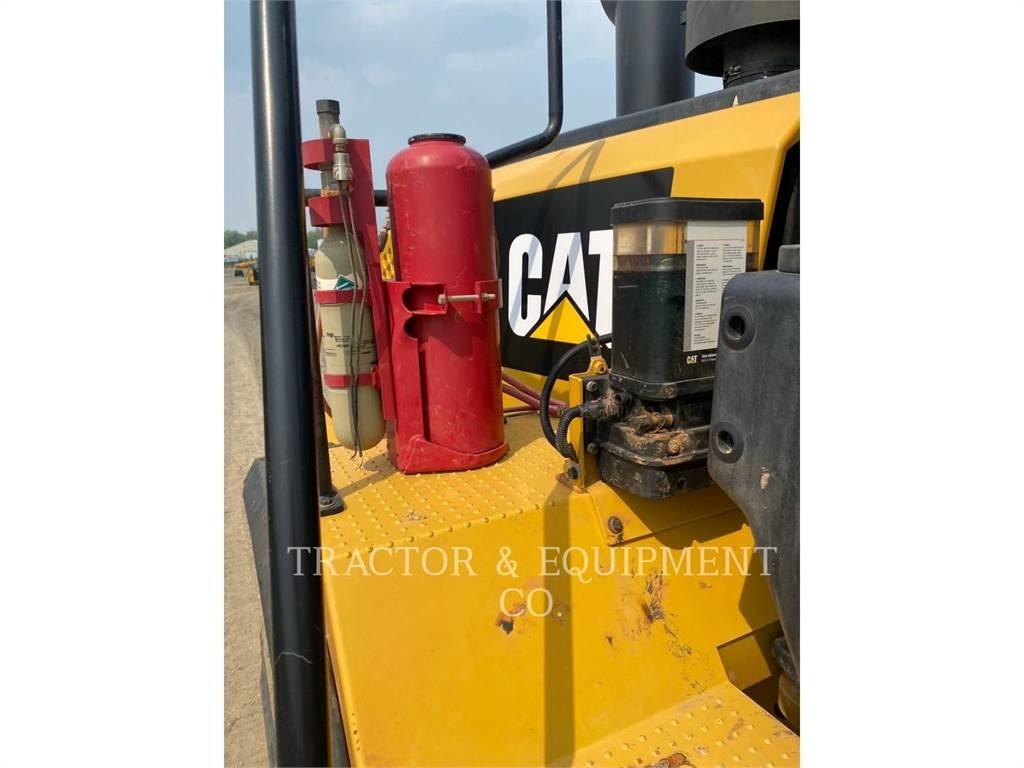 CAT 972M HL لوادر بعجل