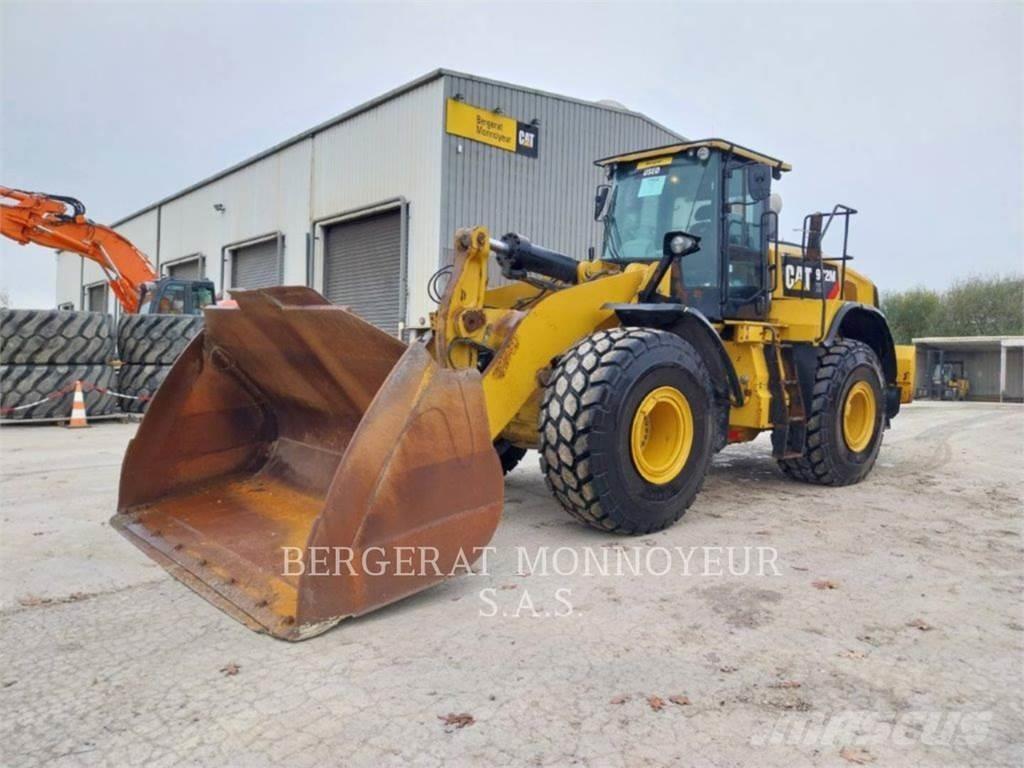 CAT 972M XE لوادر بعجل