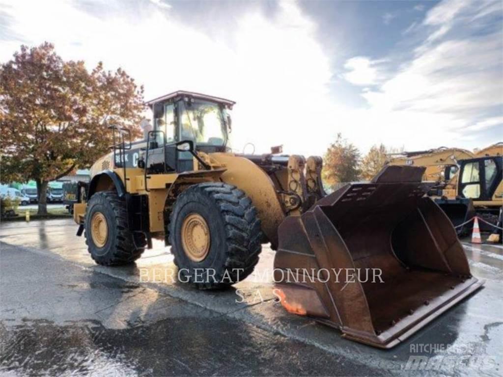 CAT 972M XE لوادر بعجل