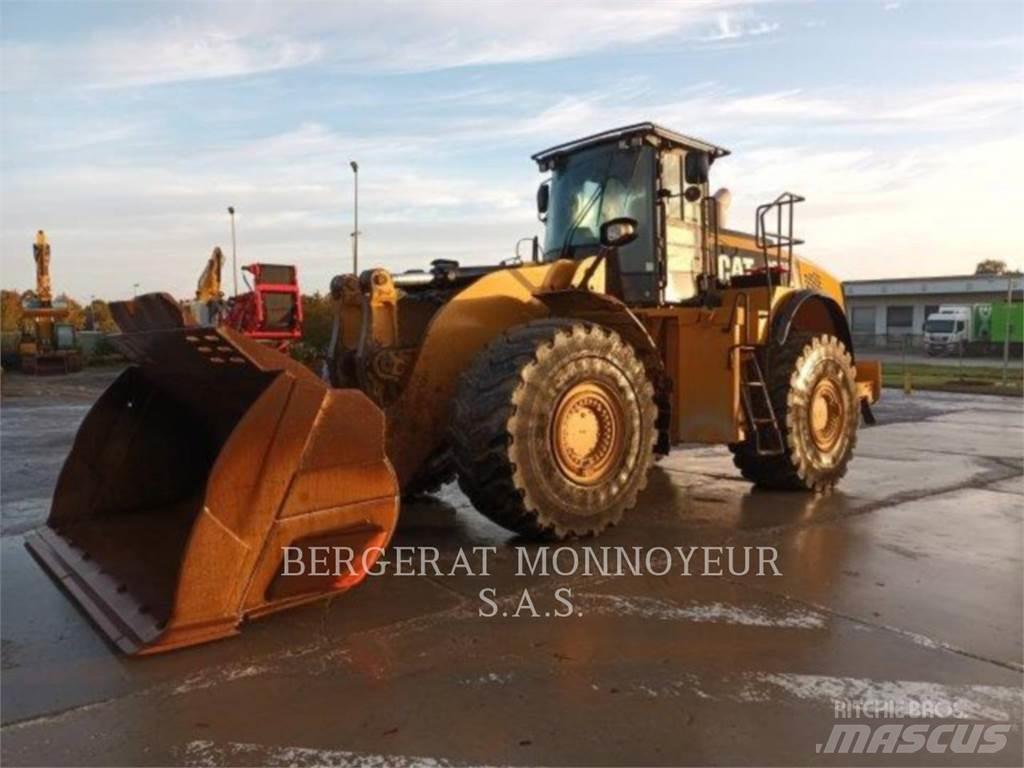 CAT 972M XE لوادر بعجل