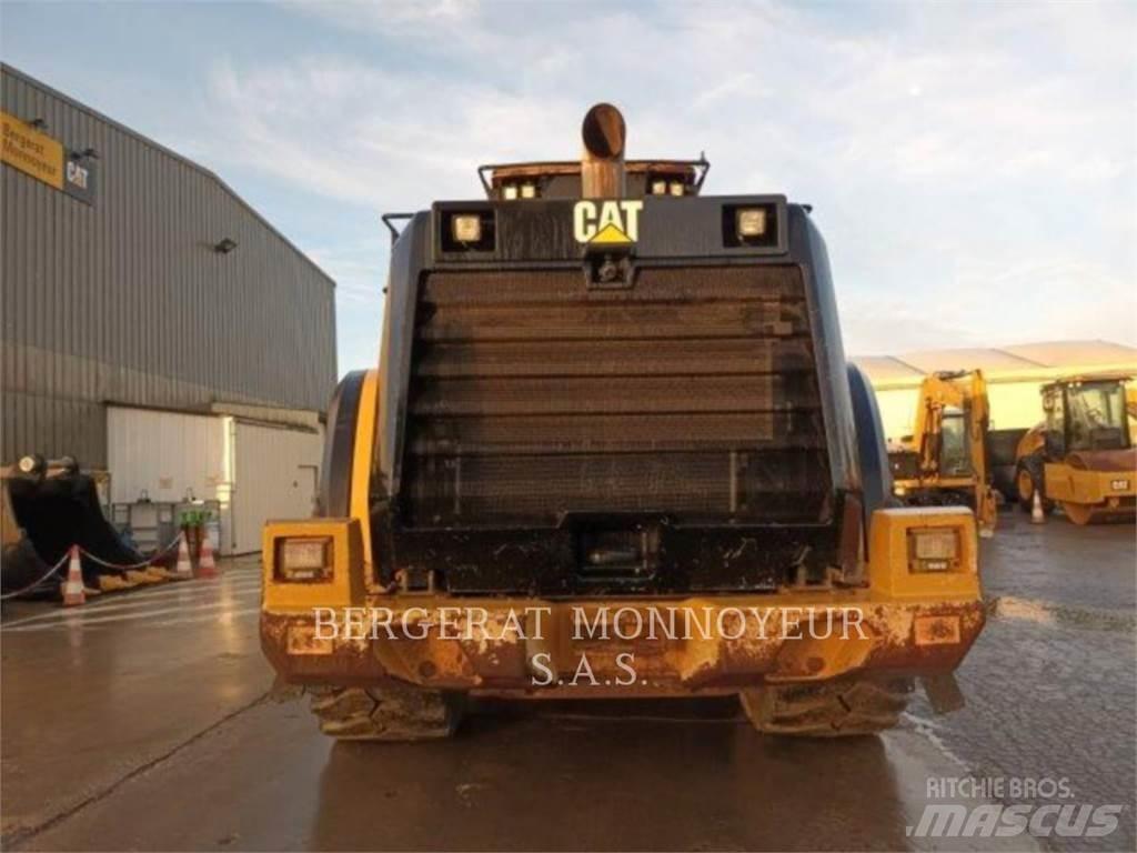 CAT 972M XE لوادر بعجل
