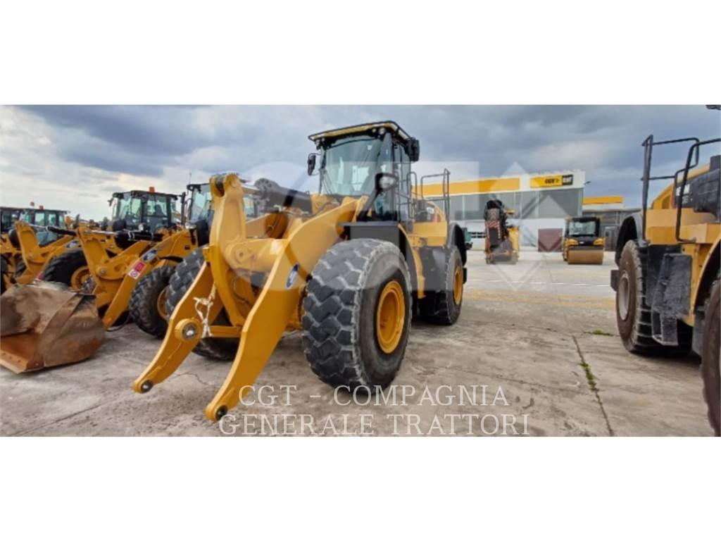 CAT 972M XE لوادر بعجل
