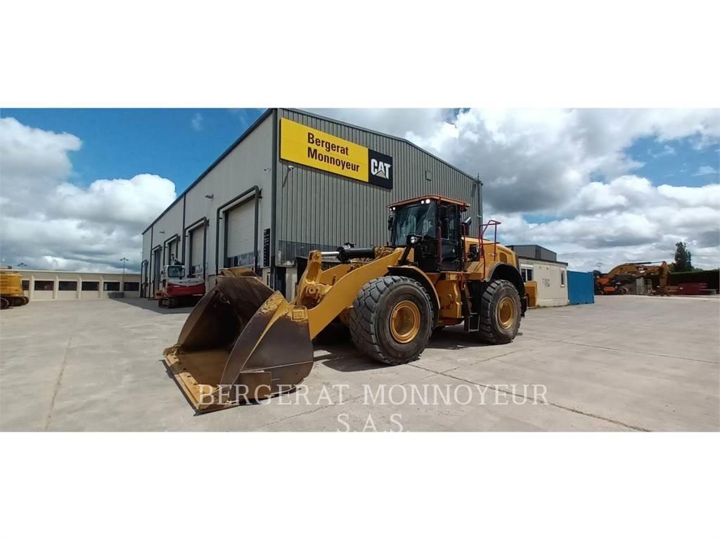 CAT 972M XE لوادر بعجل