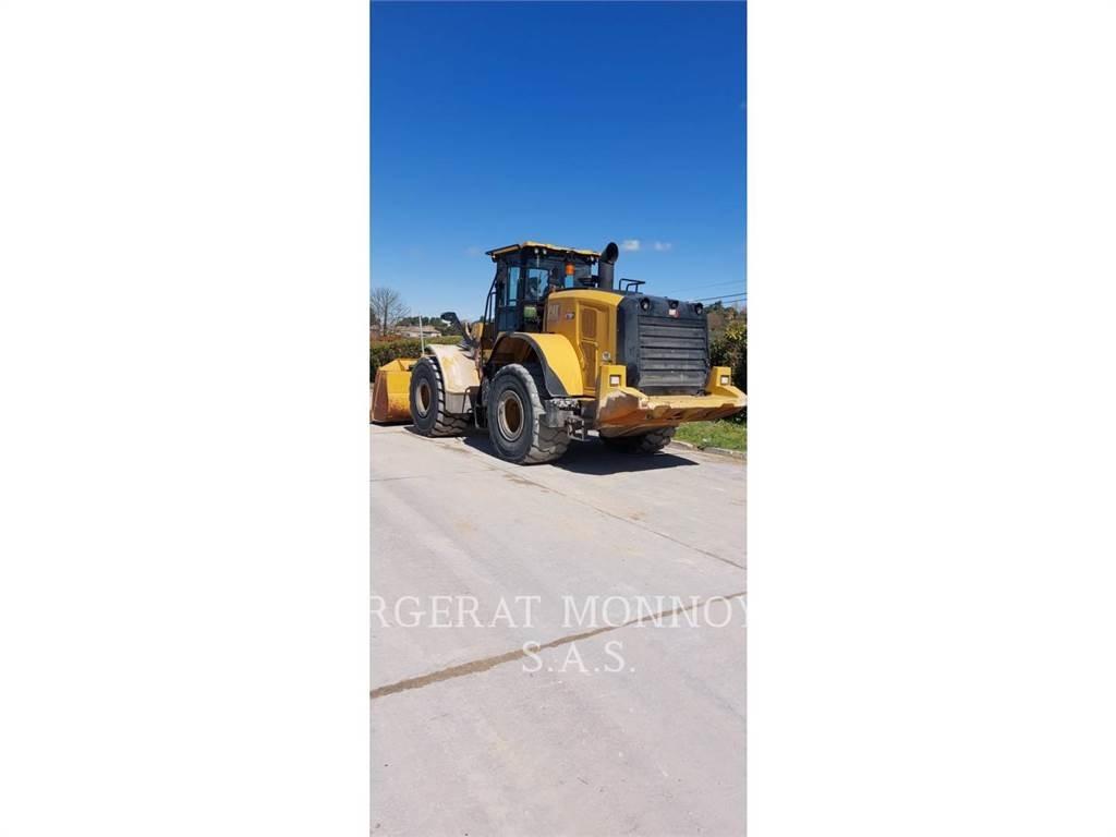 CAT 972M XE لوادر بعجل