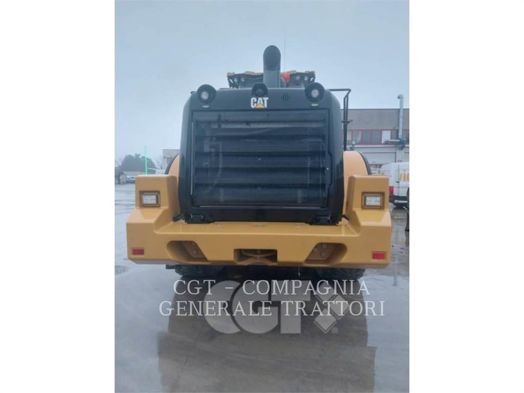 CAT 972M XE لوادر بعجل