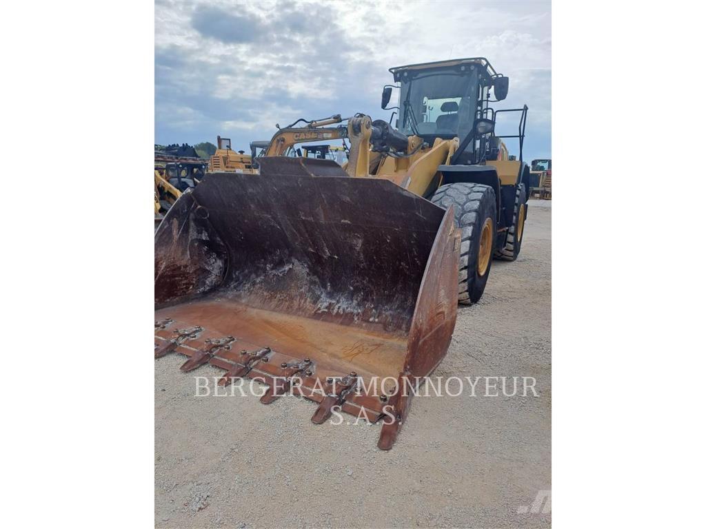 CAT 972M XE لوادر بعجل