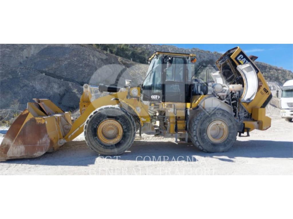 CAT 972M XE لوادر بعجل