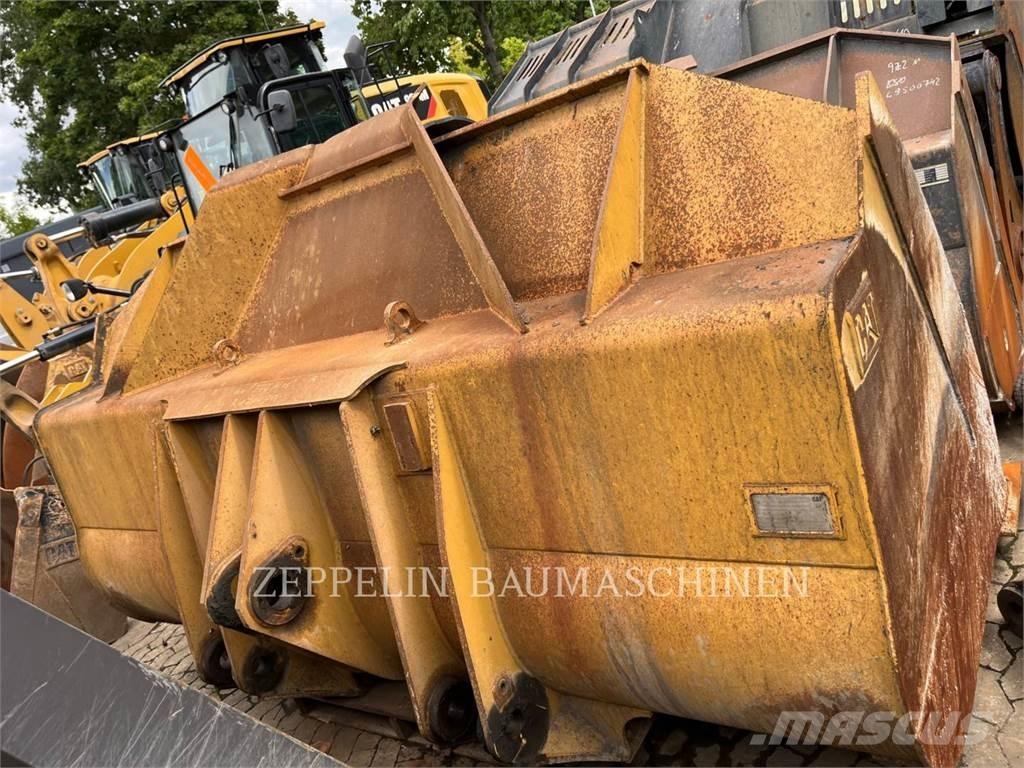 CAT 972MXE لوادر بعجل