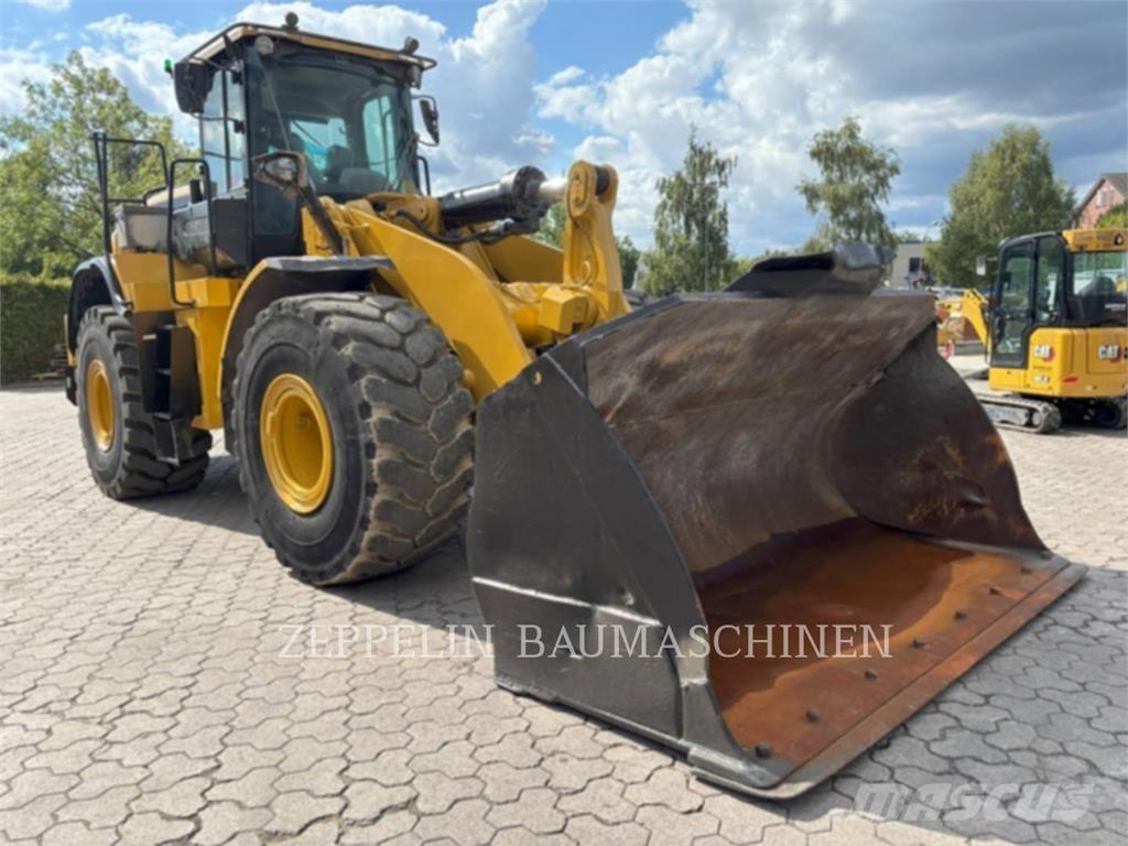 CAT 972MXE لوادر بعجل
