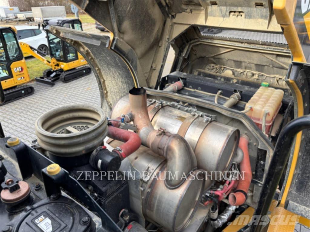 CAT 972MXE لوادر بعجل