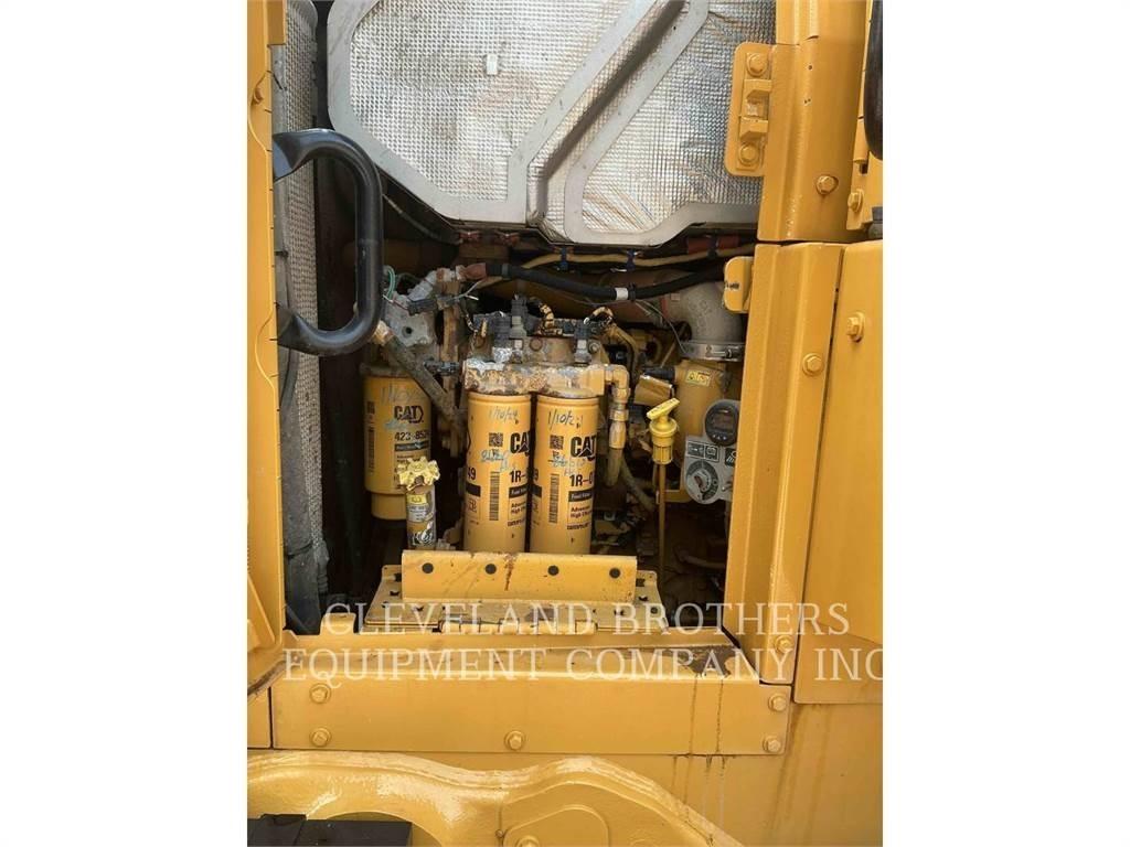 CAT 973K لوادر زحافة