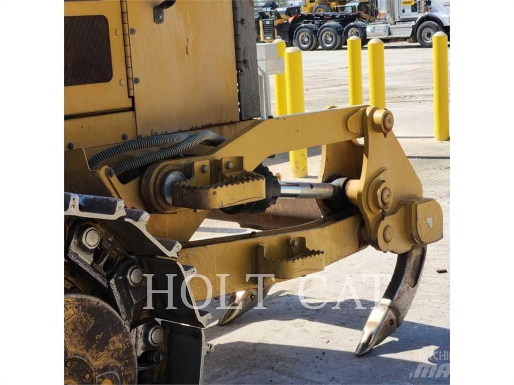 CAT 973K لوادر زحافة