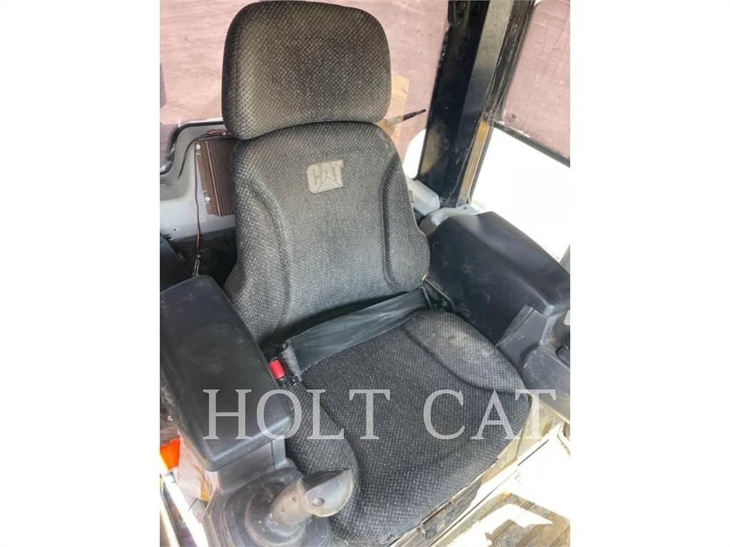CAT 973K لوادر زحافة