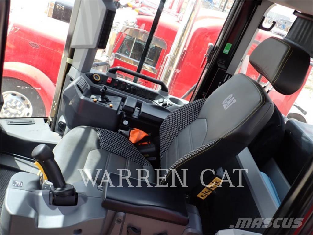 CAT 980 لوادر بعجل