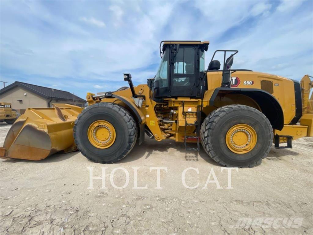 CAT 980 لوادر بعجل