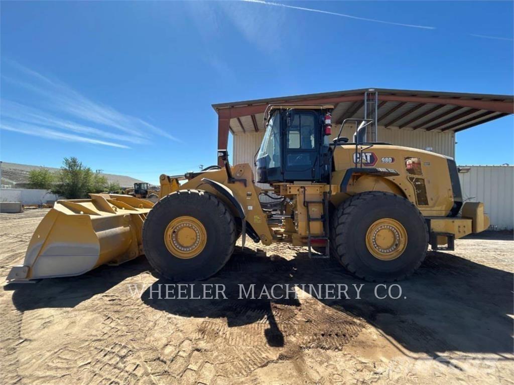 CAT 980 لوادر بعجل