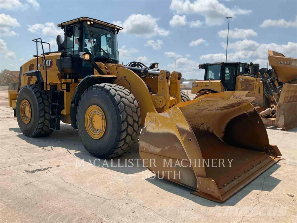 CAT 980 لوادر بعجل
