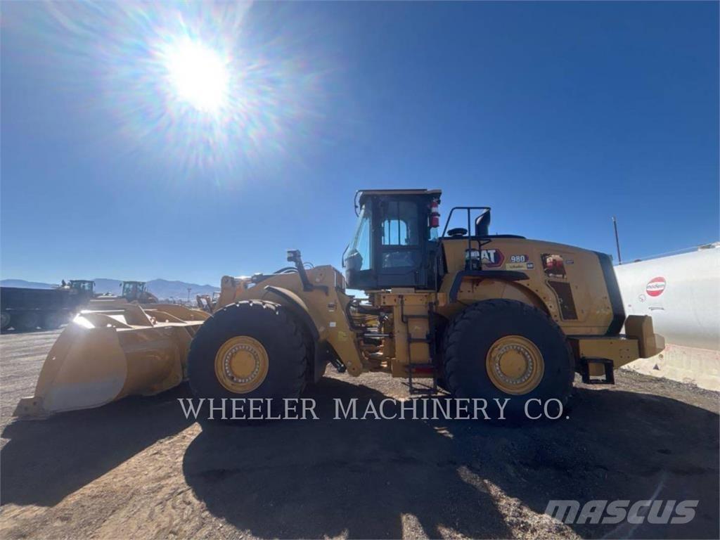 CAT 980 لوادر بعجل