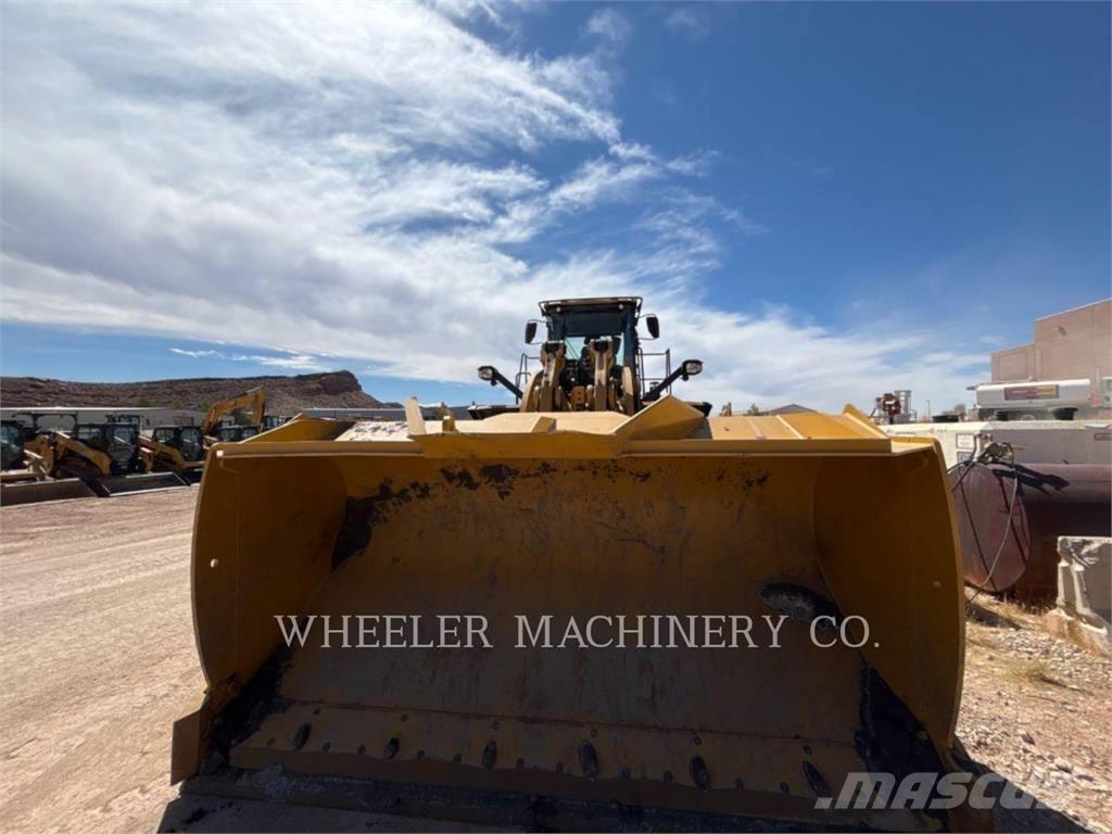 CAT 980 لوادر بعجل