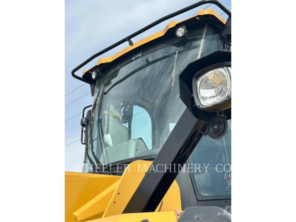 CAT 980 لوادر بعجل