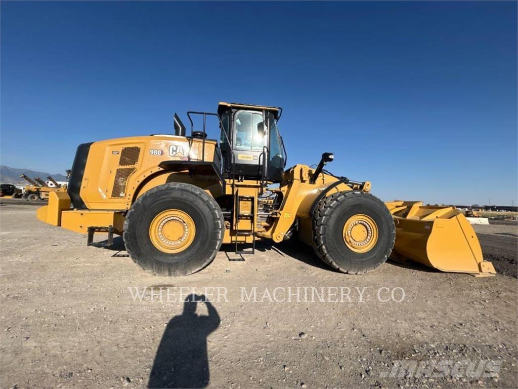 CAT 980 لوادر بعجل