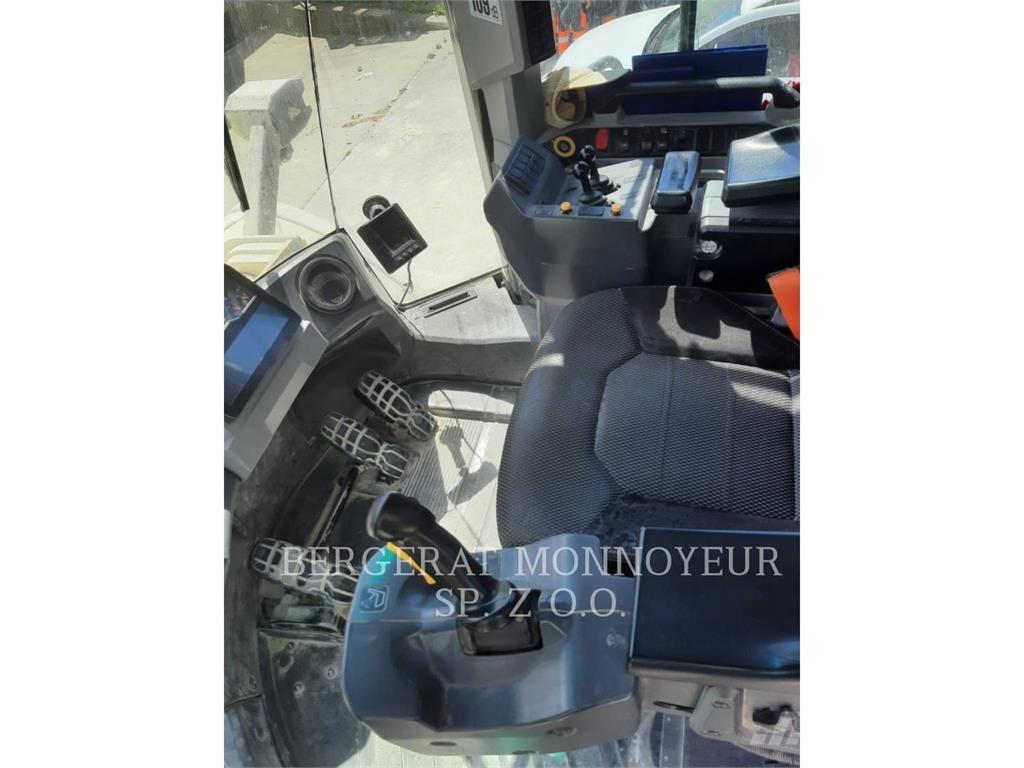 CAT 980 لوادر بعجل