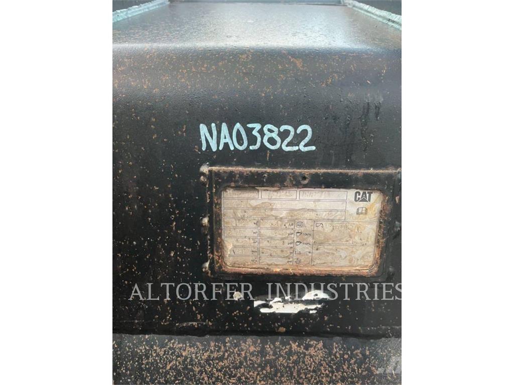 CAT 980-14 لوادر بعجل