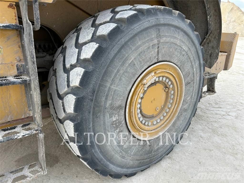 CAT 980-14 لوادر بعجل