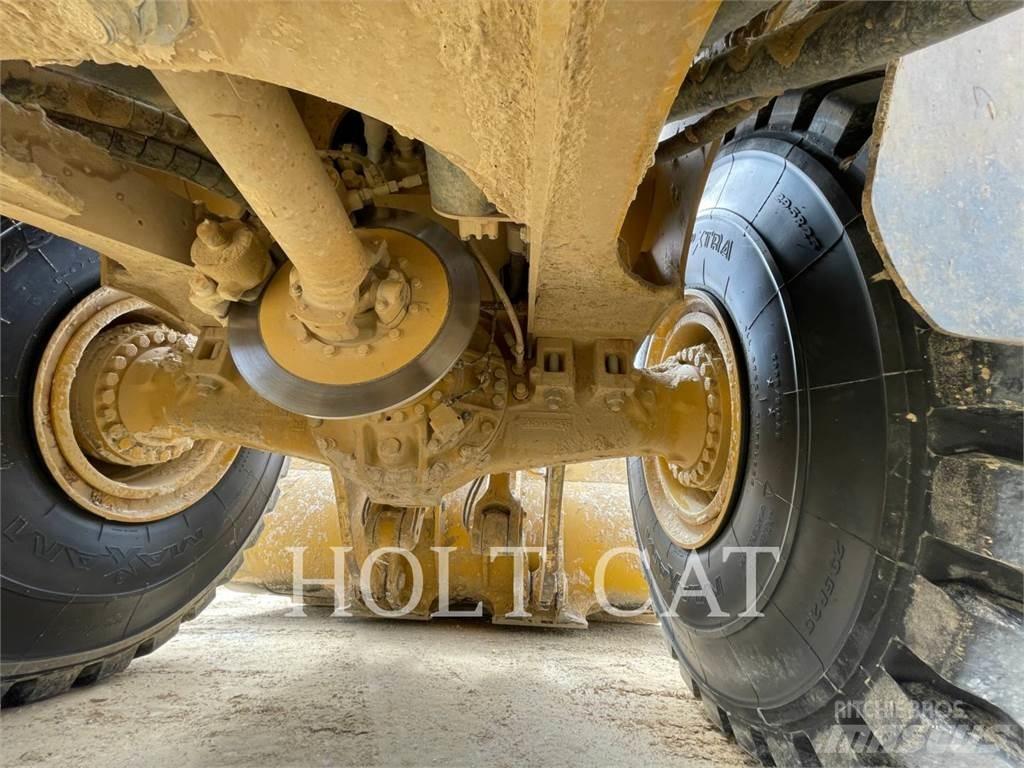CAT 980-14 لوادر بعجل
