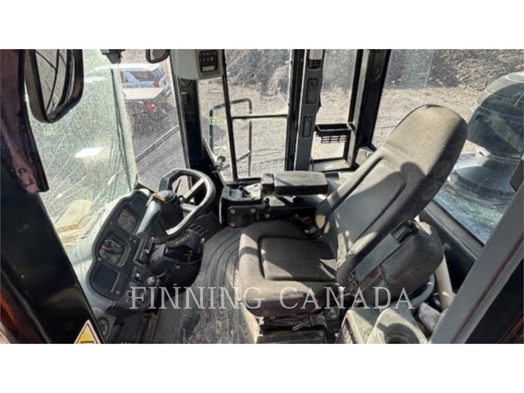 CAT 980H لوادر بعجل