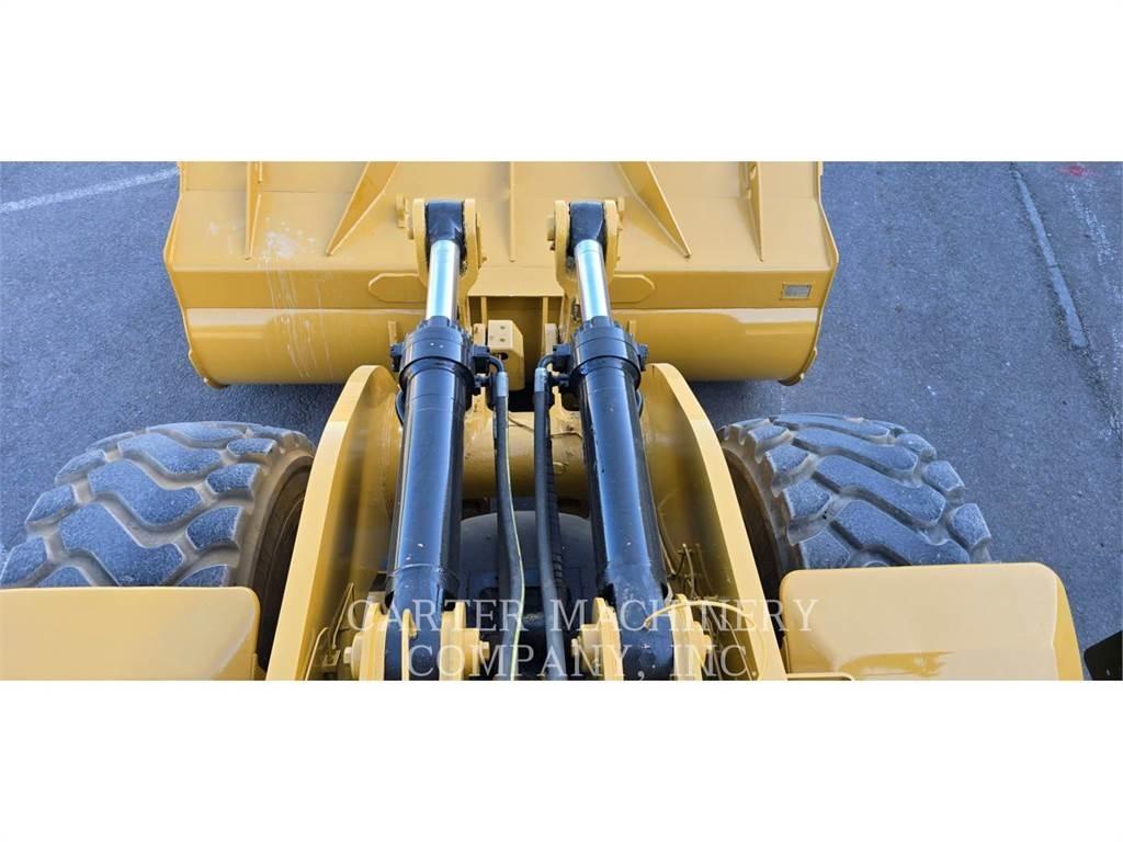 CAT 980K RBLD لوادر بعجل