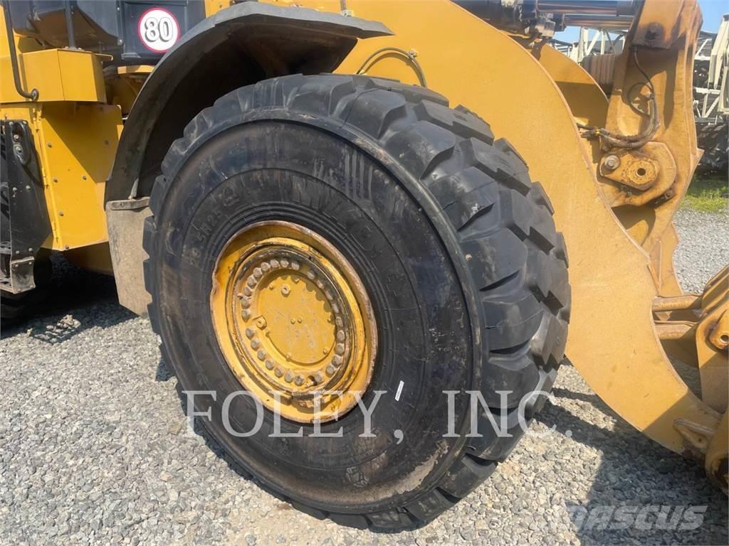 CAT 980M لوادر بعجل