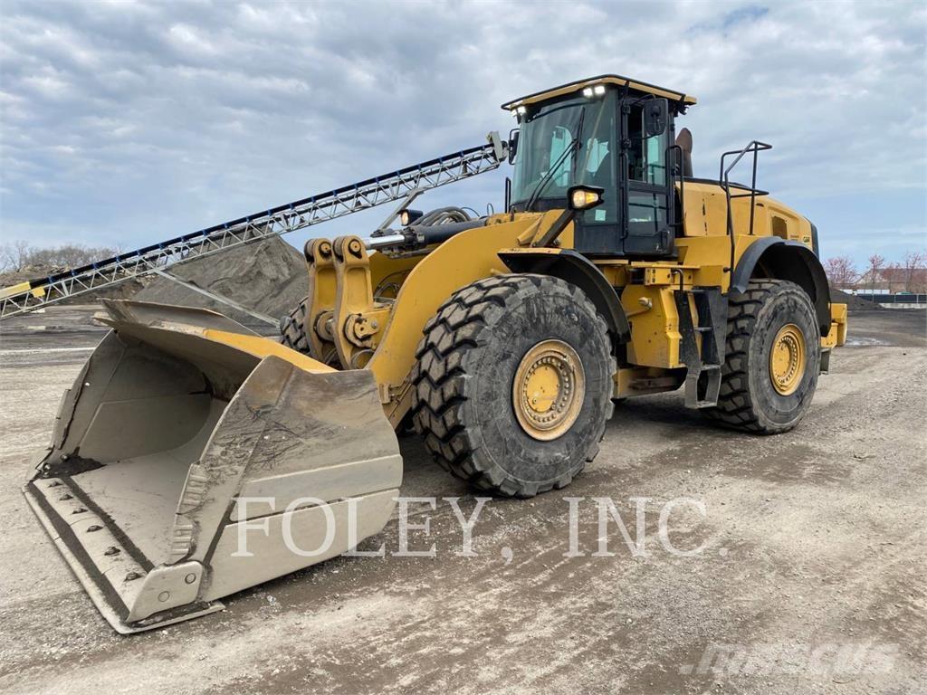 CAT 980M لوادر بعجل