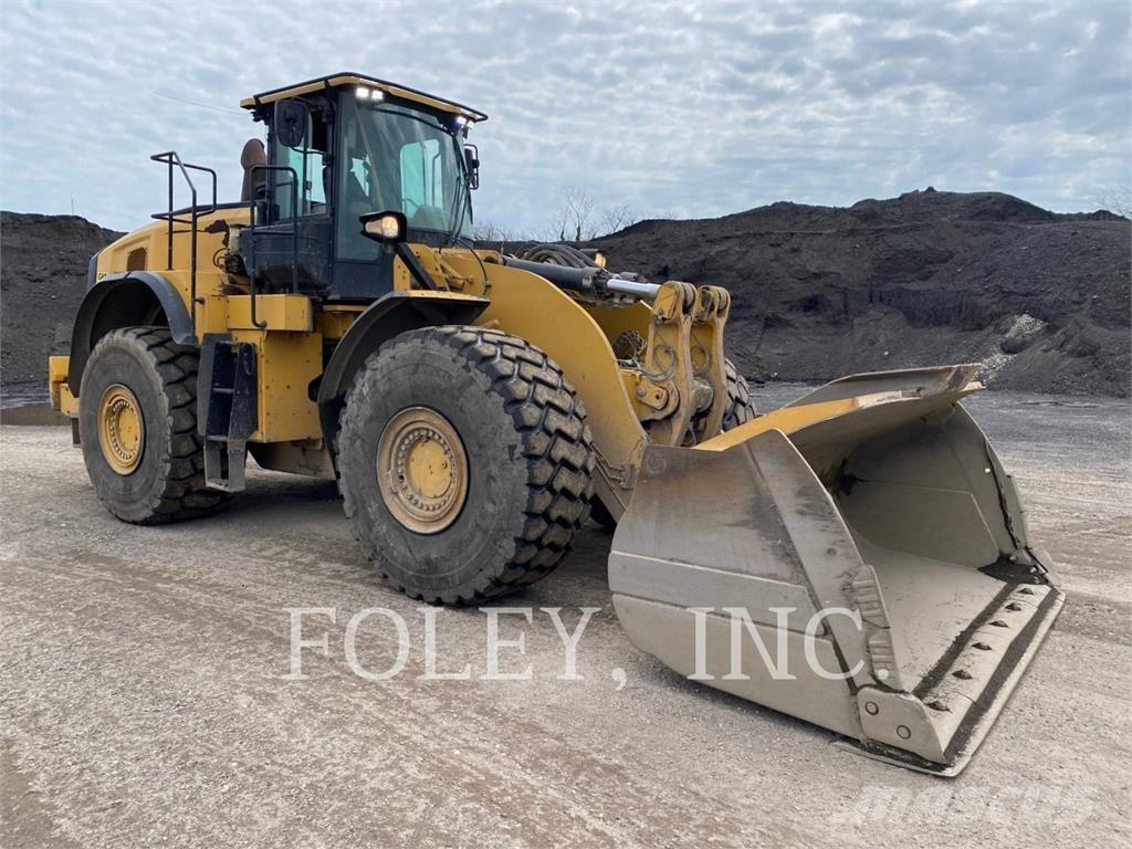 CAT 980M لوادر بعجل