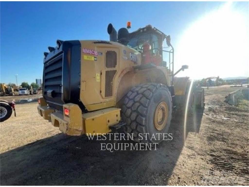 CAT 980M لوادر بعجل