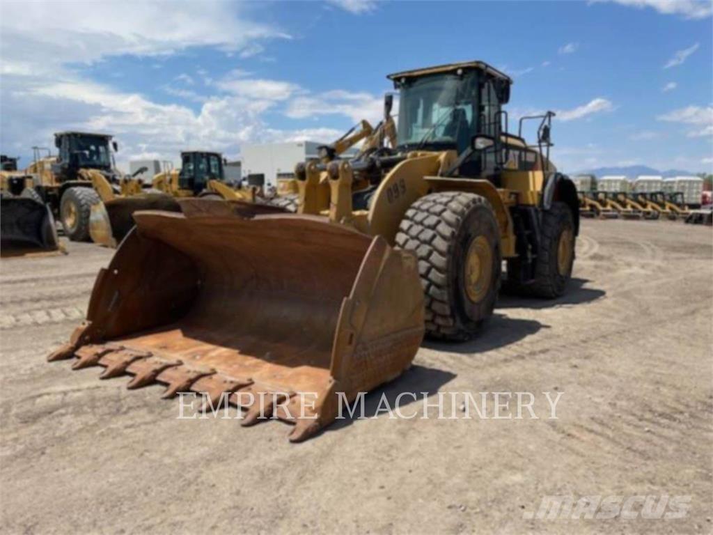 CAT 980M لوادر بعجل