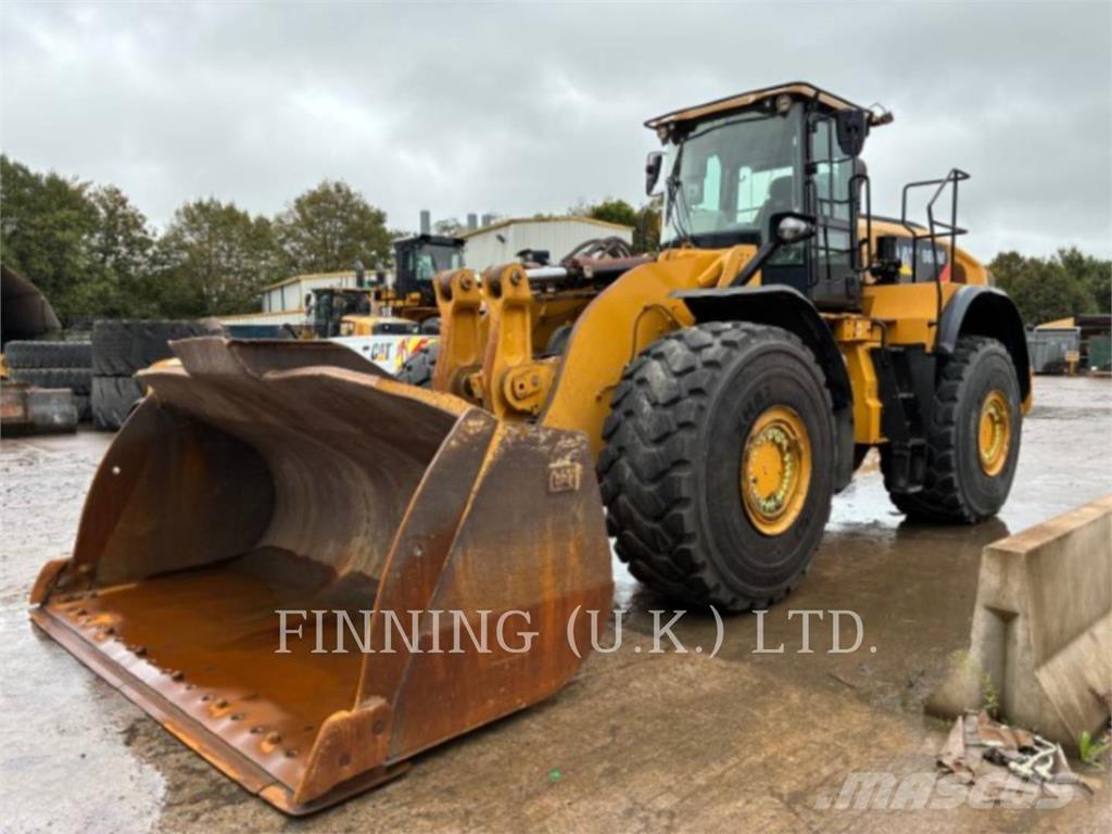 CAT 980M لوادر بعجل