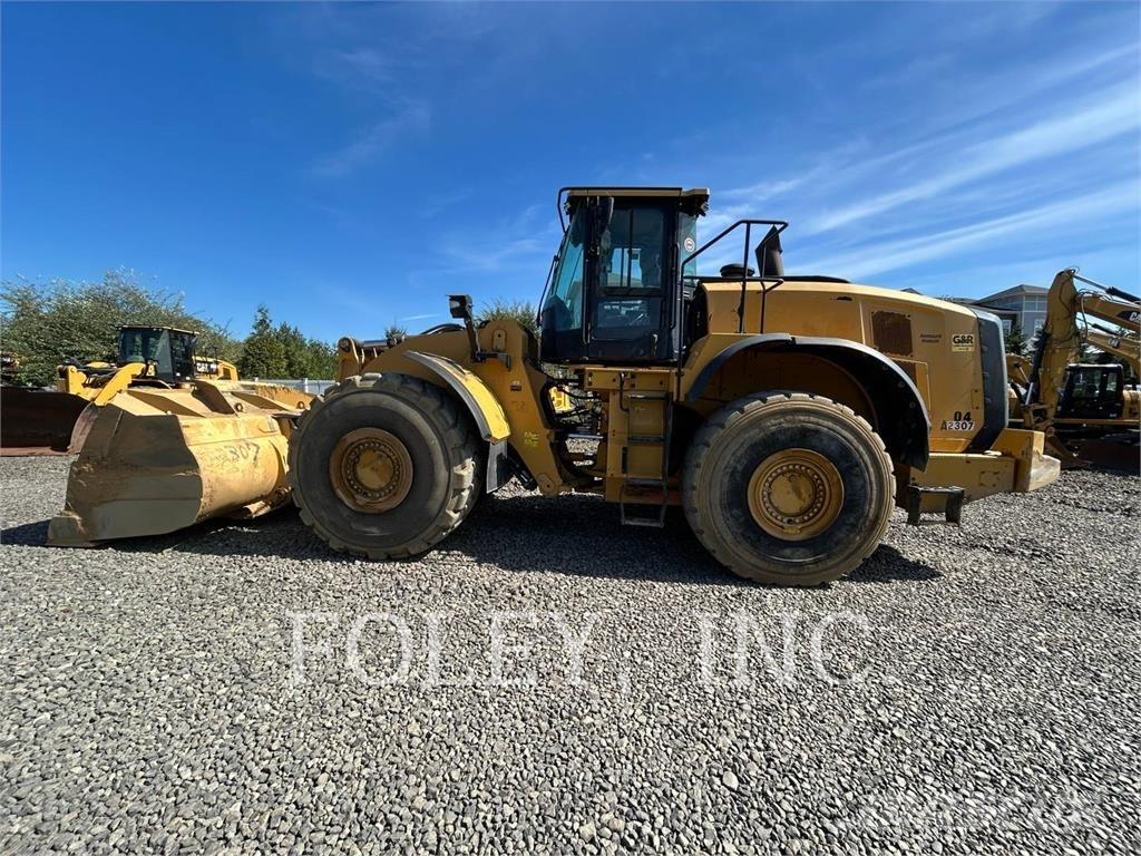 CAT 980M لوادر بعجل