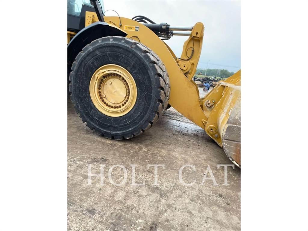 CAT 982 لوادر بعجل