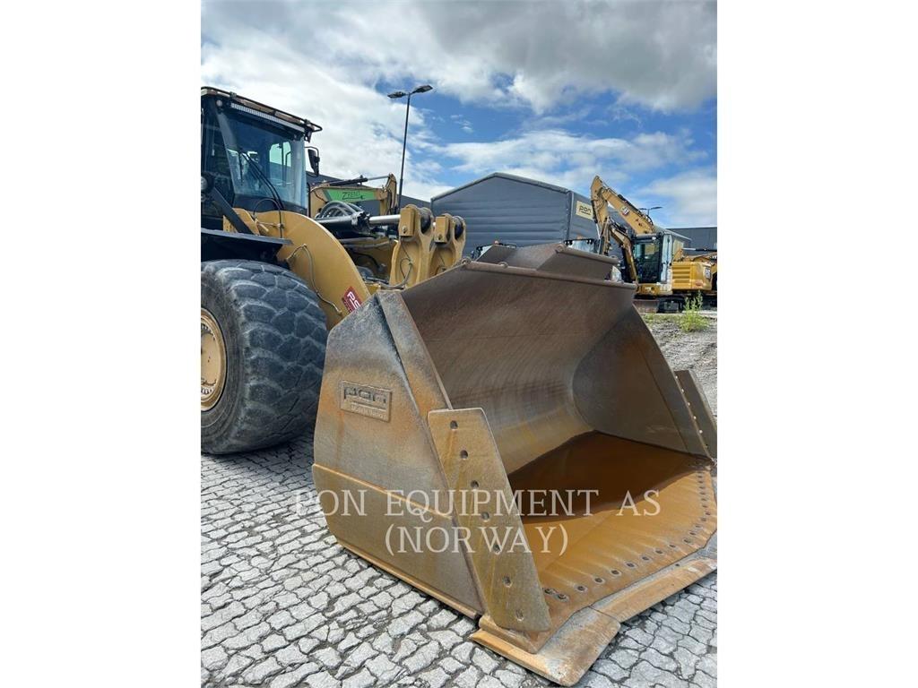 CAT 982-14 لوادر بعجل