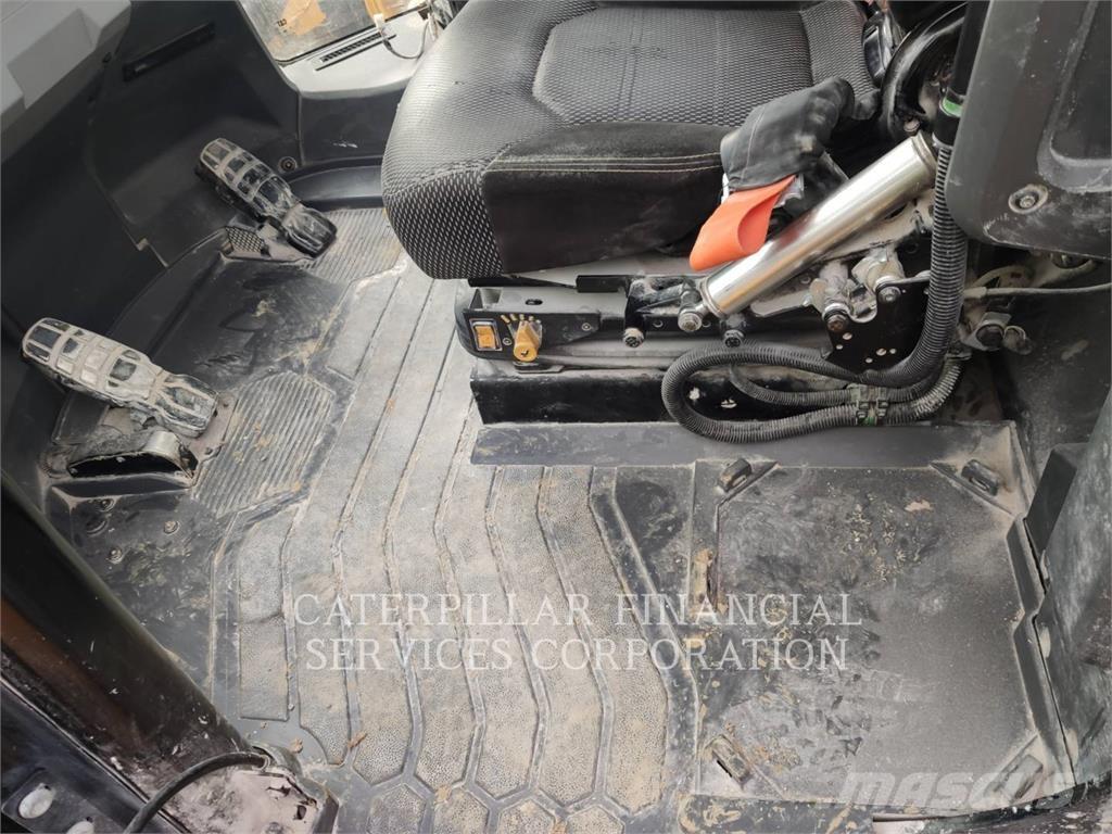 CAT 982-14XE لوادر بعجل