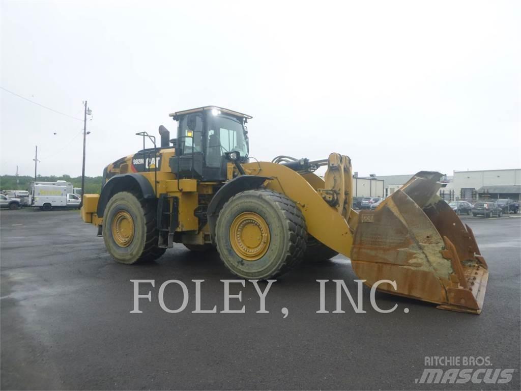 CAT 982M لوادر بعجل