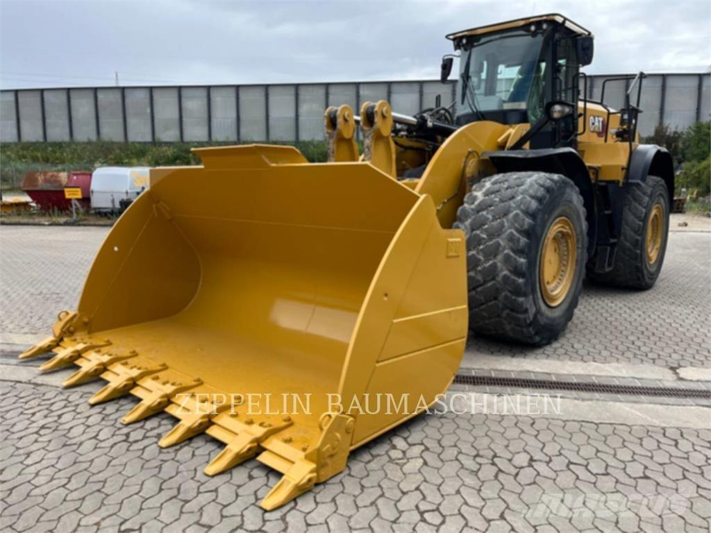 CAT 982M لوادر بعجل