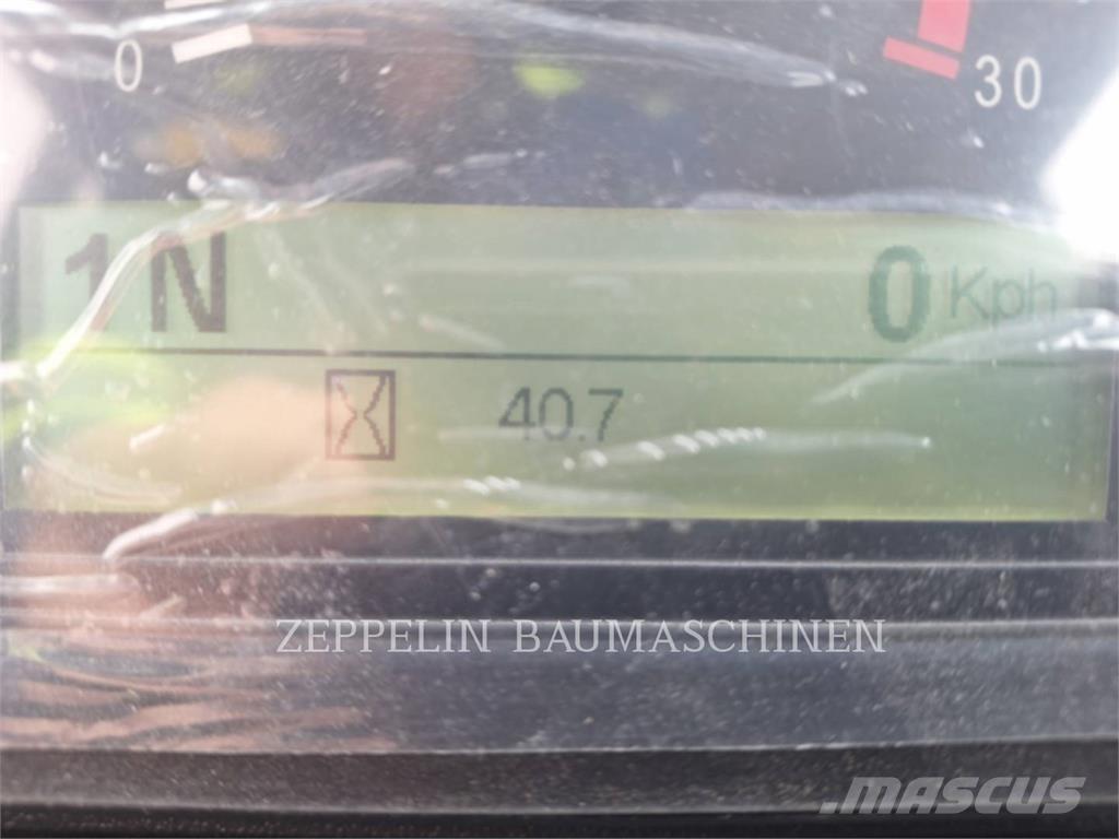 CAT 988GC لوادر بعجل