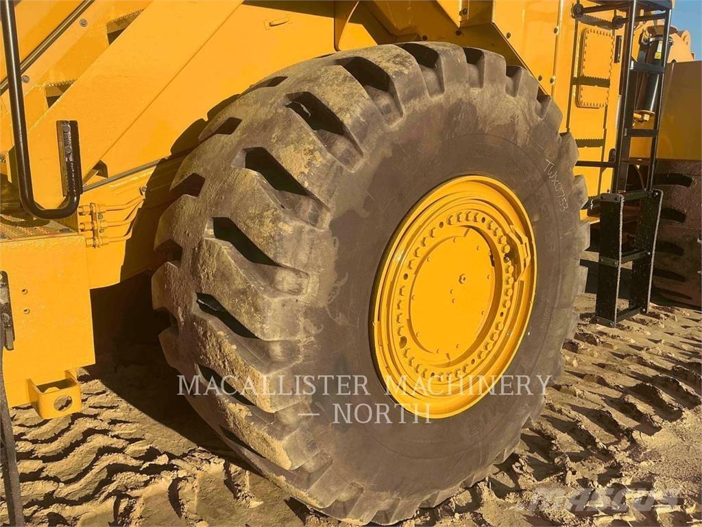 CAT 988K لوادر بعجل