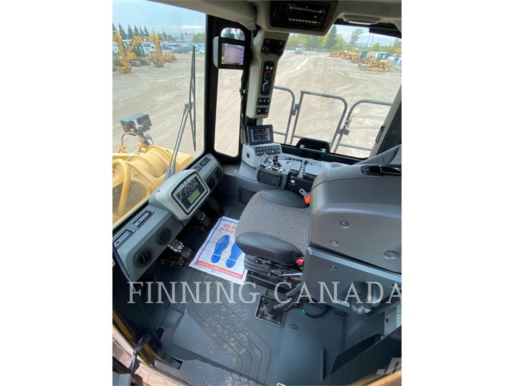 CAT 988K لوادر بعجل