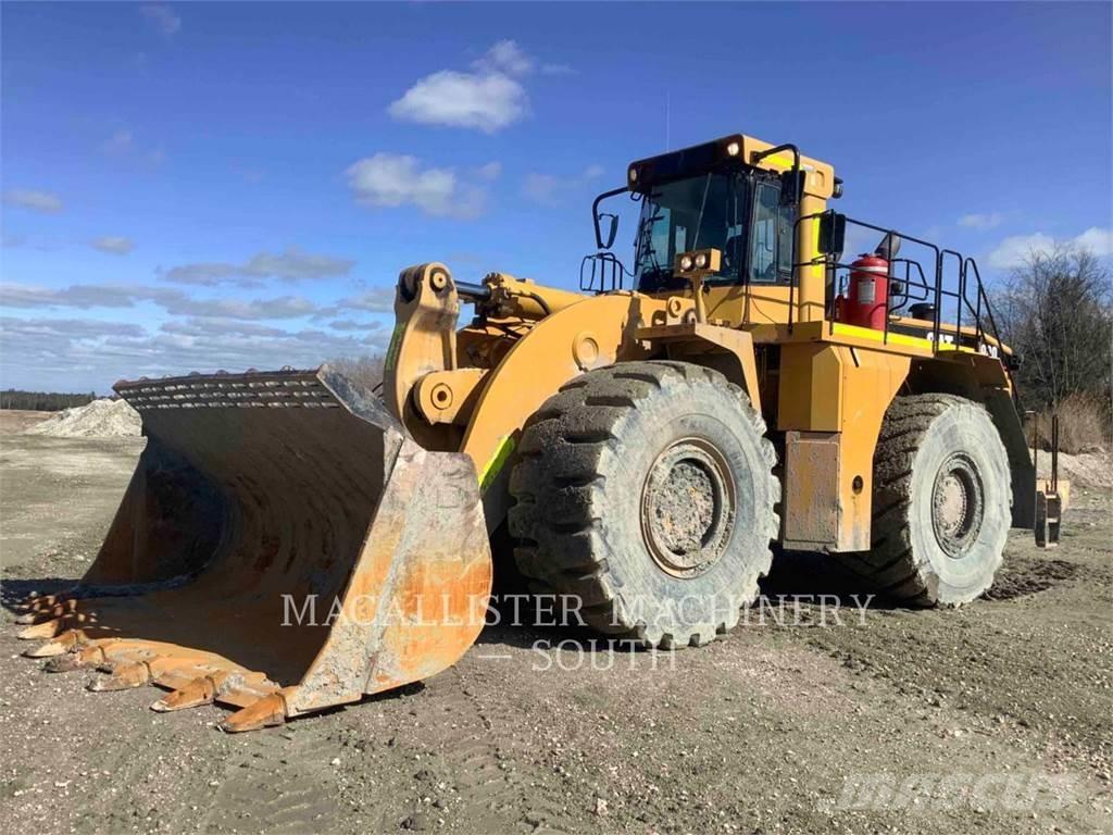 CAT 990 لوادر بعجل