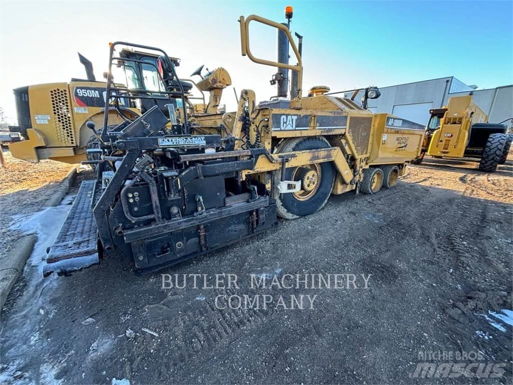 CAT AP-1000B معدات السفلتة